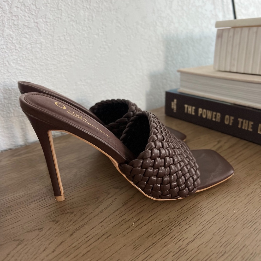 Aesthetically pleasing shoes never worn out